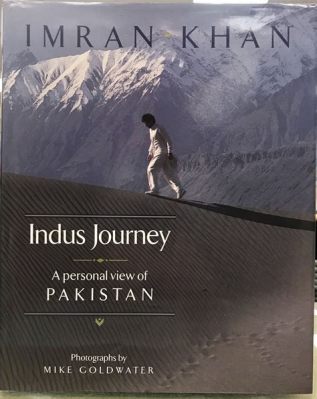  Along the Indus: A Journey into Pakistan's Soul - An Epic Tapestry Woven From Riverbanks and Ancient Whispers